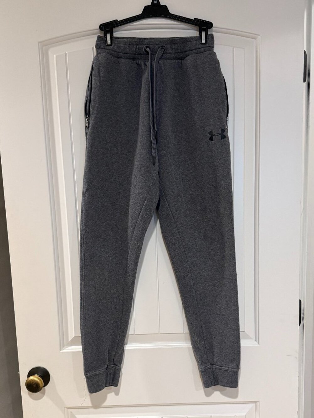 Under Armour Gray Fleece Joggers Small Tapered Logo Zipper Pockets